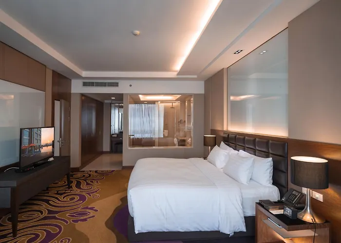 The Grand Fourwings Convention 5*