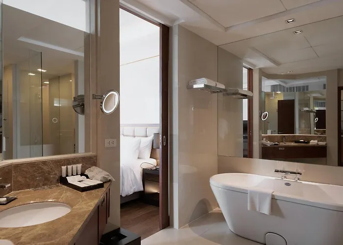 Hotel The Grand Fourwings Convention 5*